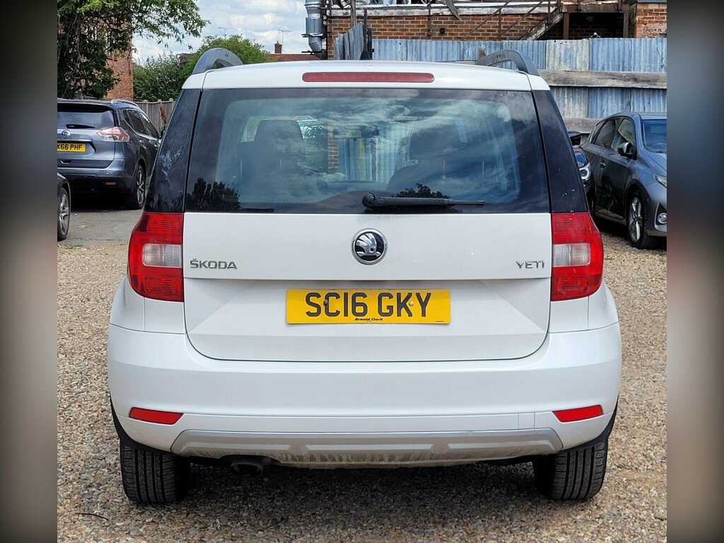 Skoda Yeti 1.2 Tsi S Euro 6 Ss White #6