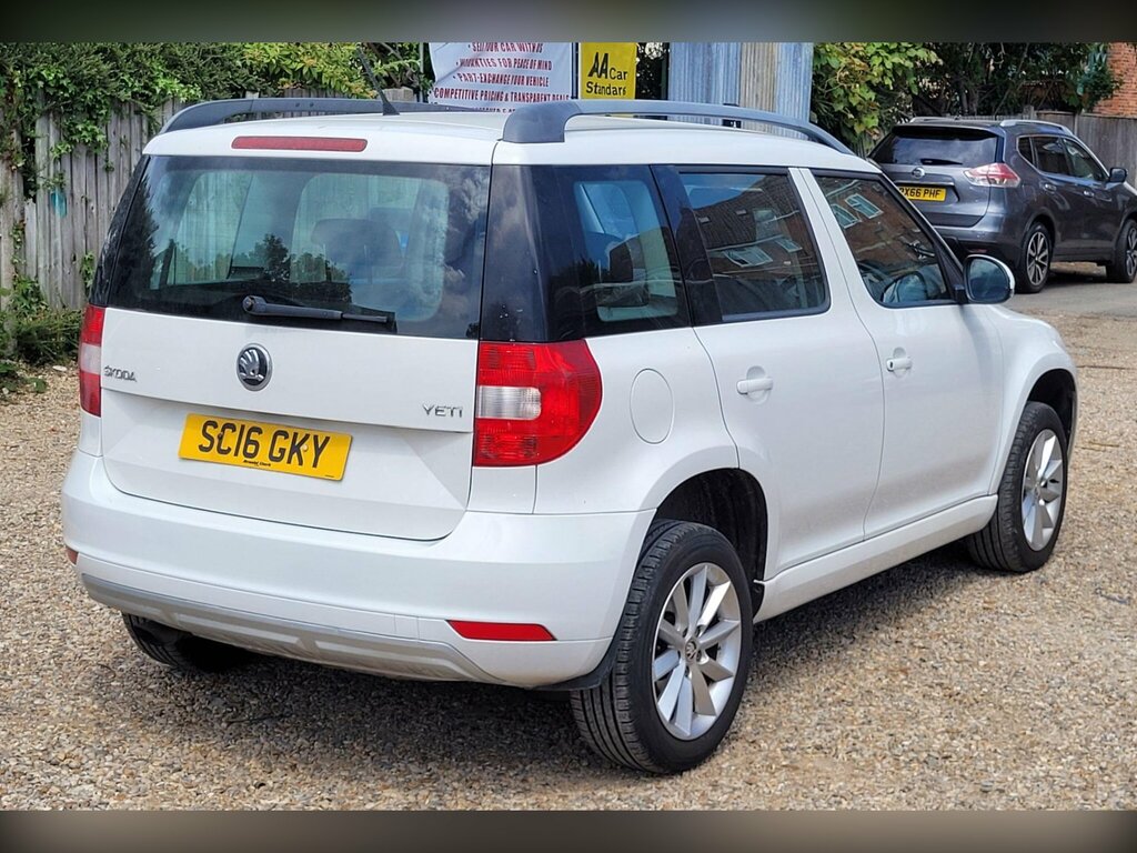 Skoda Yeti 1.2 Tsi S Euro 6 Ss White #5