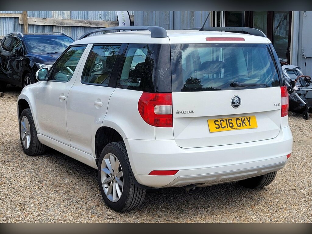 Skoda Yeti 1.2 Tsi S Euro 6 Ss White #4