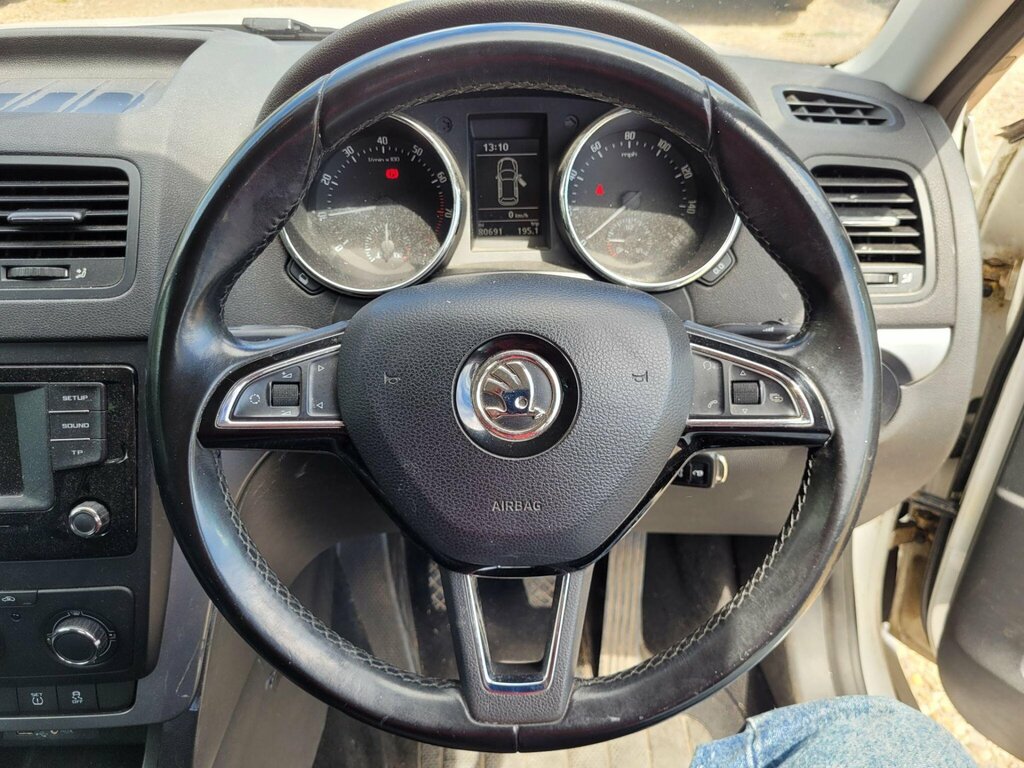 Skoda Yeti 2.0 Tdi Cr S 4X4 White #12