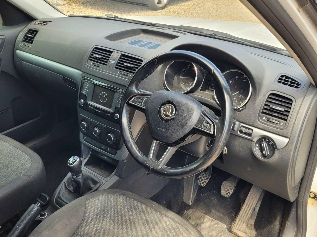 Skoda Yeti 2.0 Tdi Cr S 4X4 White #7