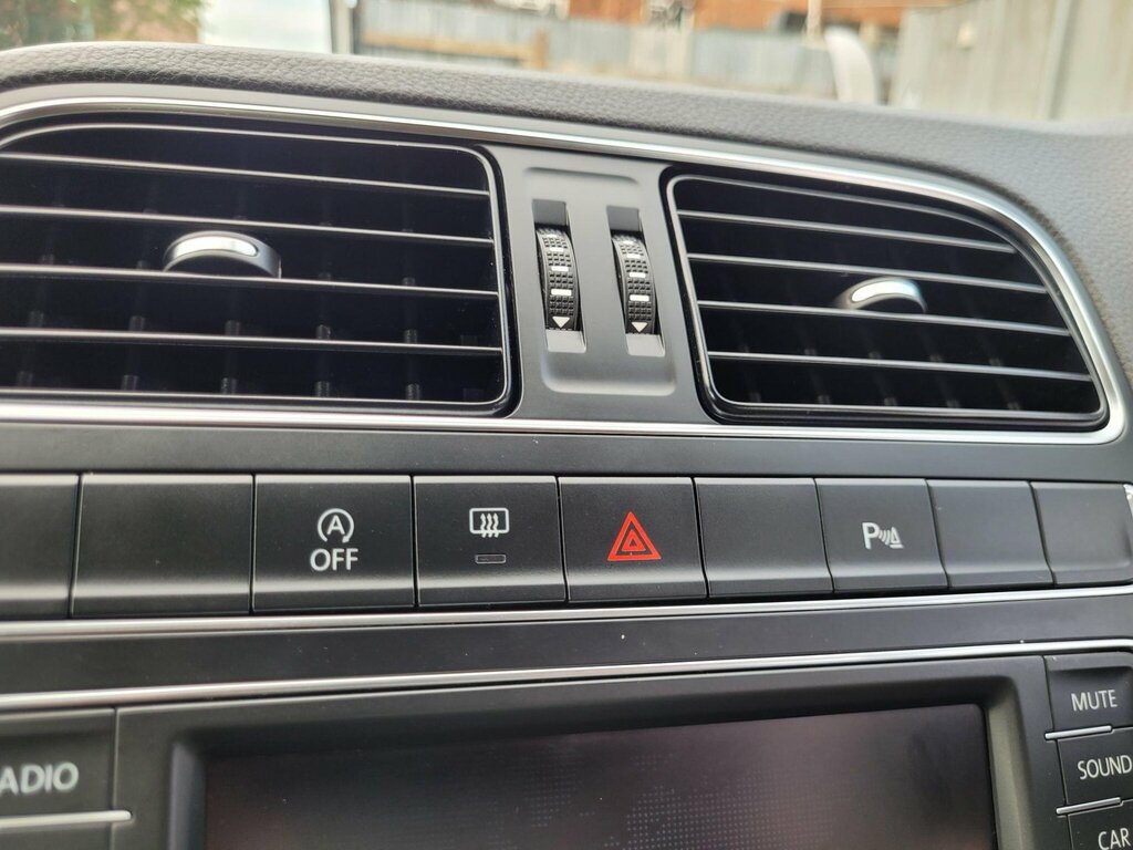 Volkswagen Polo 1.4 Tdi Bluemotion White #61
