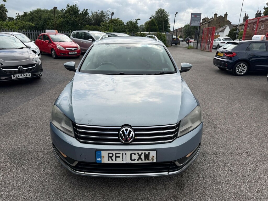 Volkswagen Passat 1.6Tdi 105Ps Se Bluemotion Grey #2