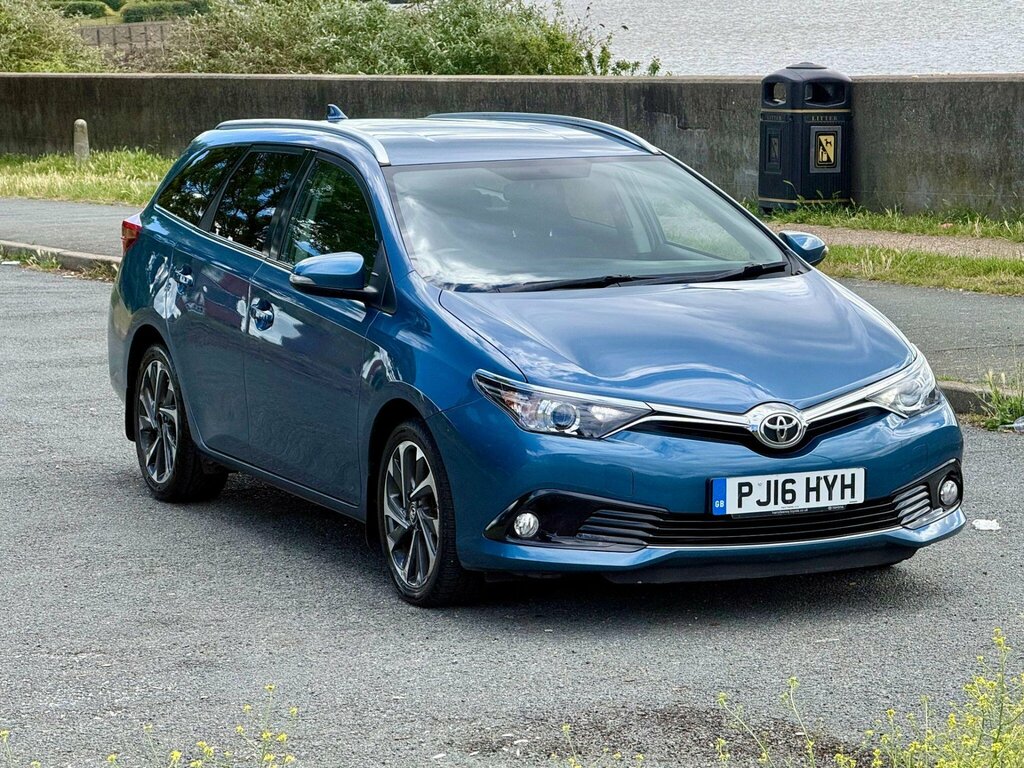 Toyota Auris 1.2 Vvt-i Design Touring Sports Cvt Euro 6 Ss 5 Blue