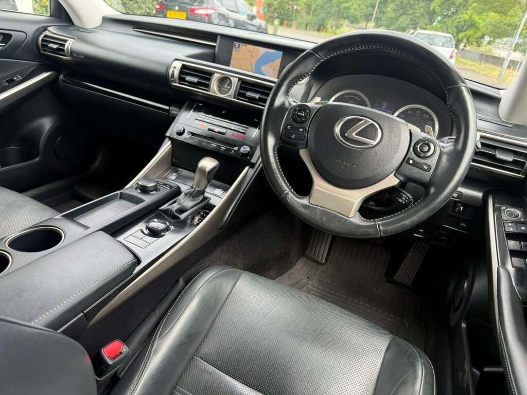 Lexus IS 2.5 300H Executive Edition Saloon Hybri White #6