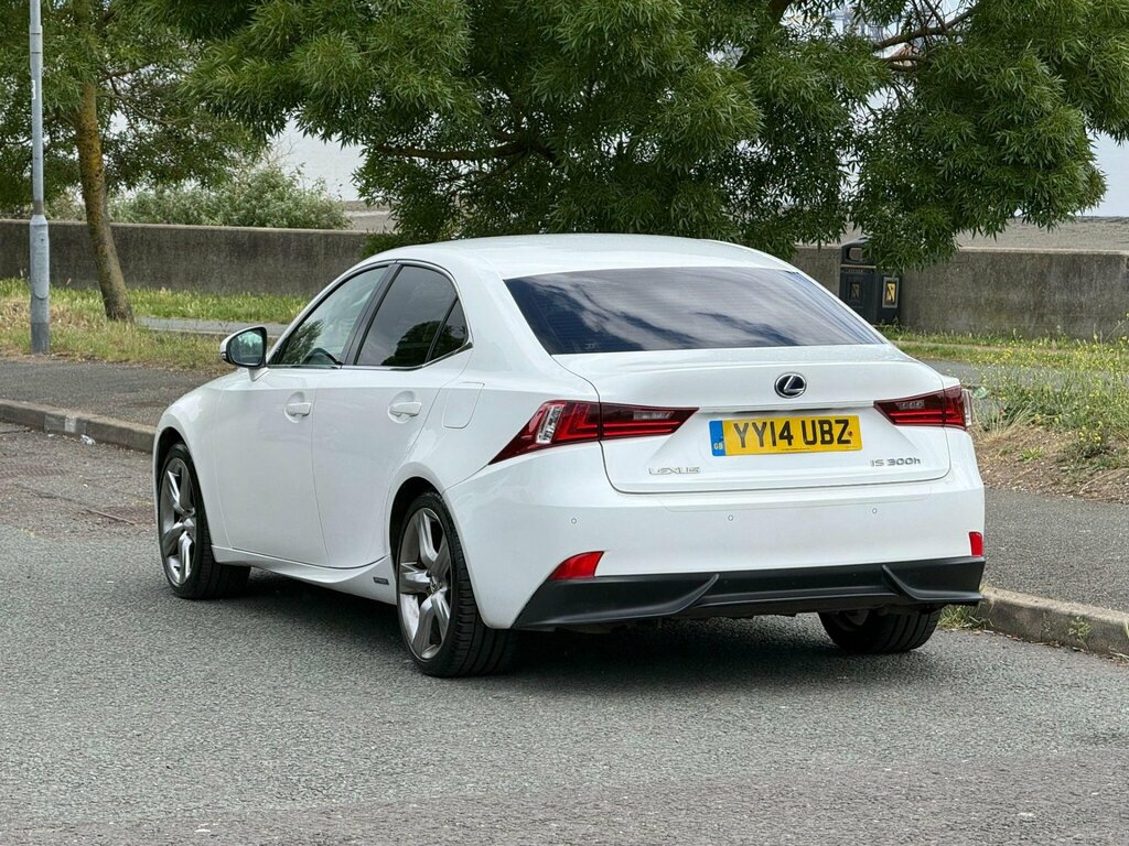 Lexus IS 2.5 300H Executive Edition Saloon Hybri White #2