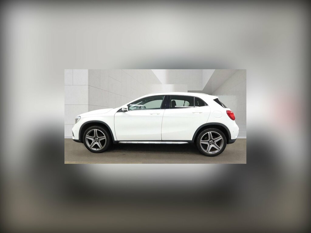 Mercedes-Benz GLA Class 1.6 Gla200 Amg Line Executive 7G-dct Euro 6 Ss White #3