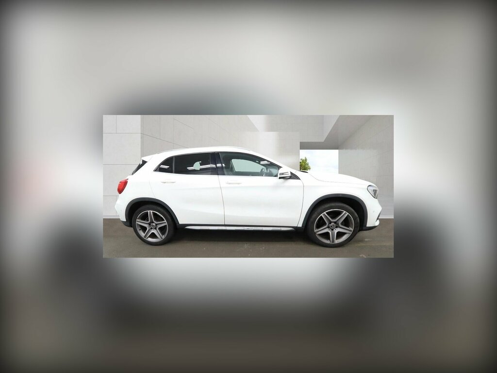 Mercedes-Benz GLA Class 1.6 Gla200 Amg Line Executive 7G-dct Euro 6 Ss White #2