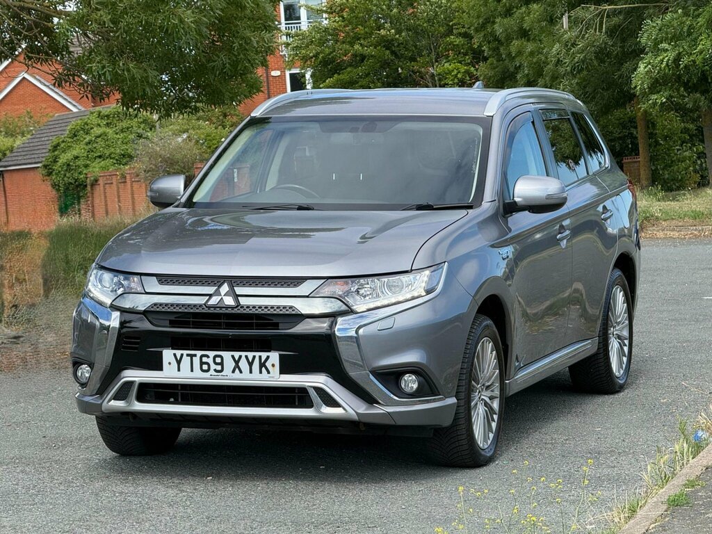 Mitsubishi Outlander 2.4H Twinmotor 13.8Kwh Design Suv Plug- YT69XYK Grey #4