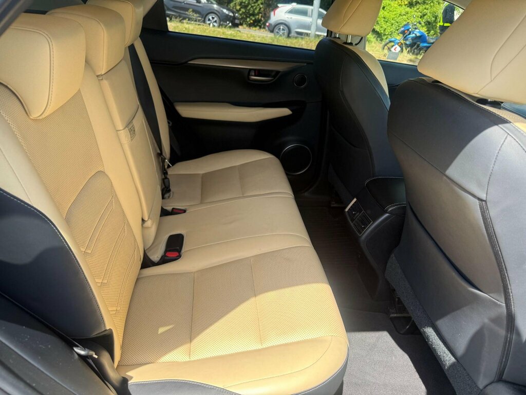 Lexus NX 2.5 300H Luxury Suv Hybrid E-cvt 4Wd Eu FD65WTT Silver #2