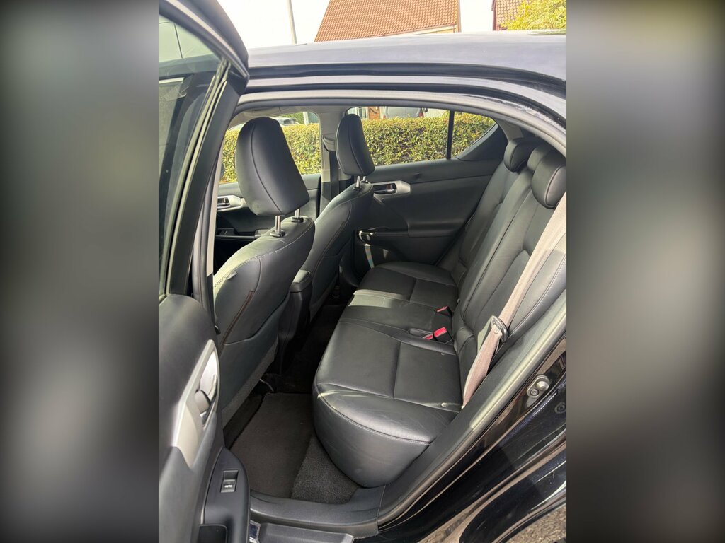 Lexus CT 1.8 200H Se-l Cvt Silver #23