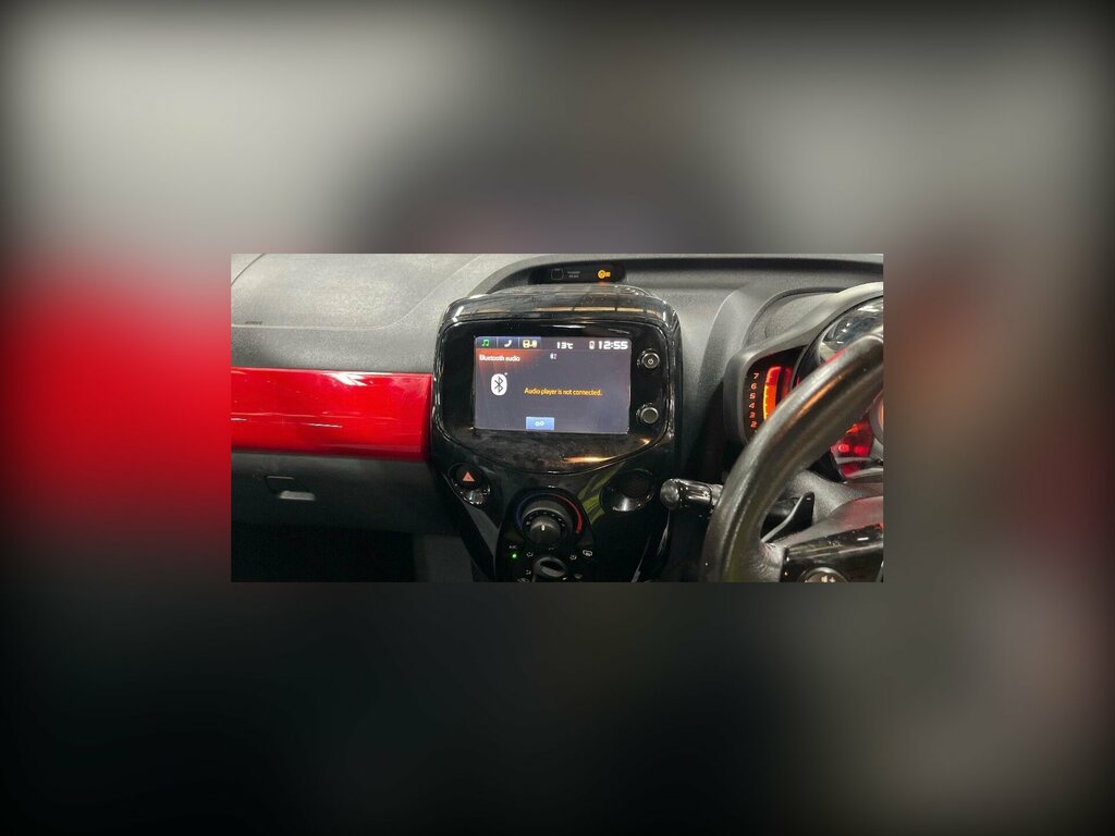 Toyota Aygo 1.0 Vvt-i X-pression X-shift Euro 6 Red #3
