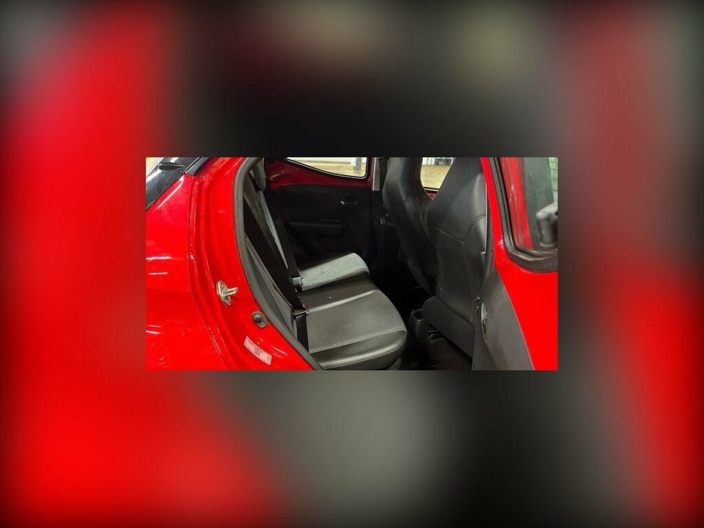 Toyota Aygo 1.0 Vvt-i X-pression X-shift Euro 6 Red #2