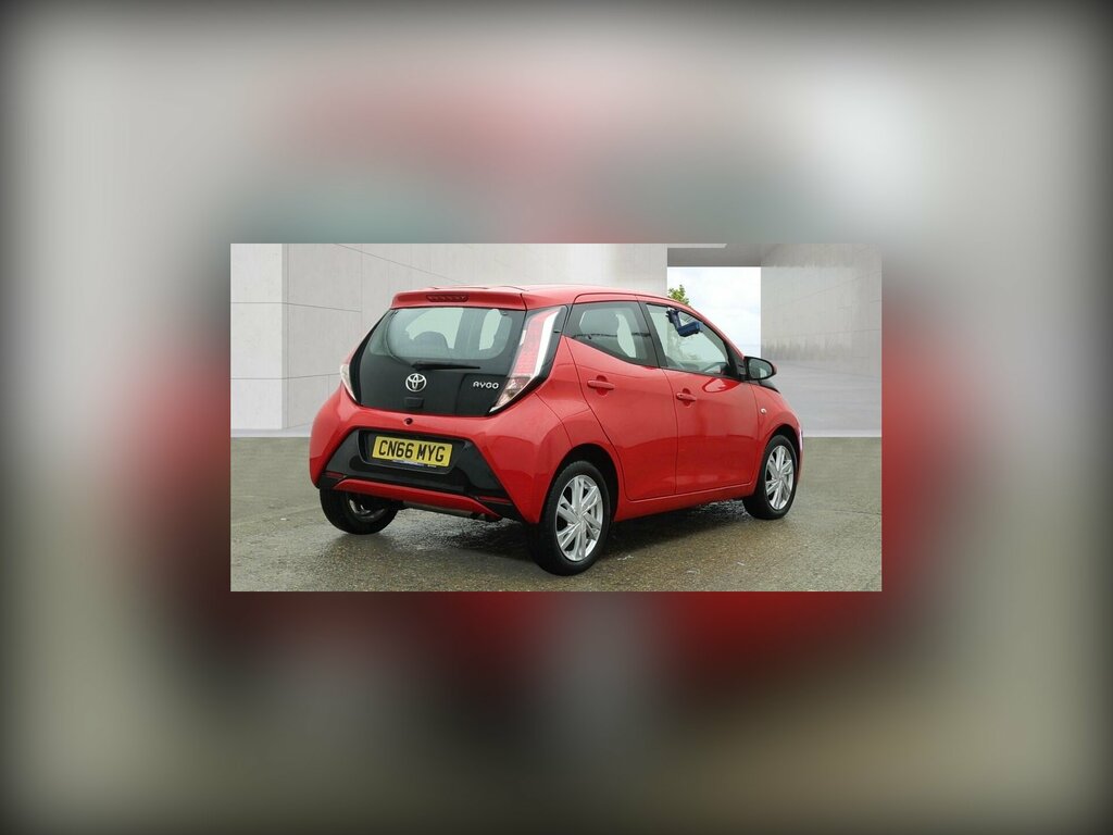 Toyota Aygo 1.0 Vvt-i X-pression X-shift Euro 6 Red #4