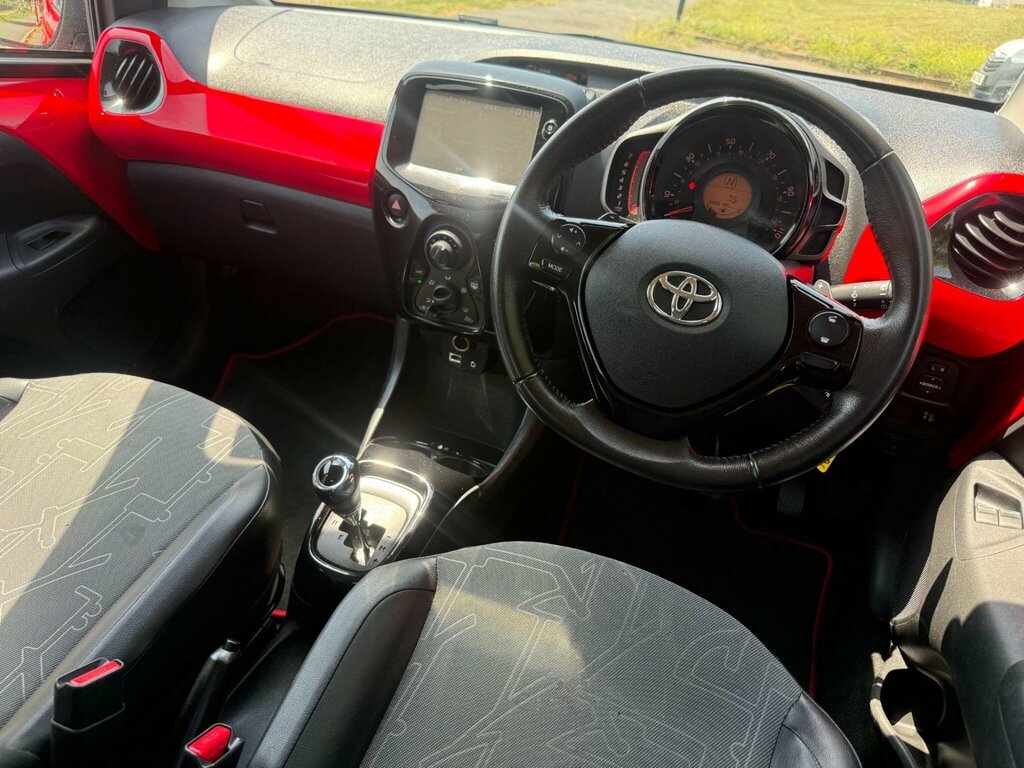 Toyota Aygo 1.0 Vvt-i X-pression X-shift Euro 6 CN66MYG Red