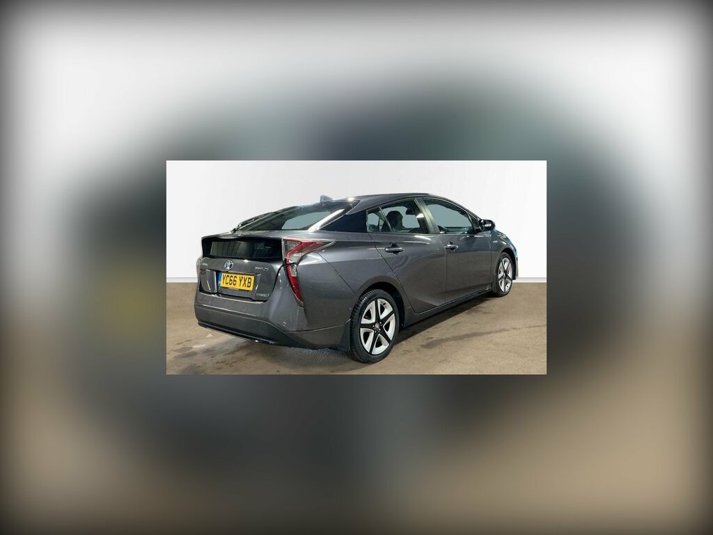 Toyota Prius+ Business Edition Plus Red #7