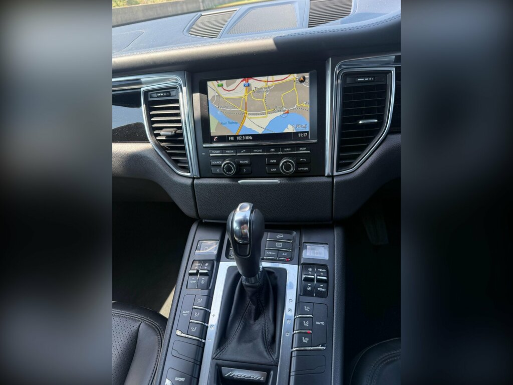 Porsche Macan Suv Blue #8