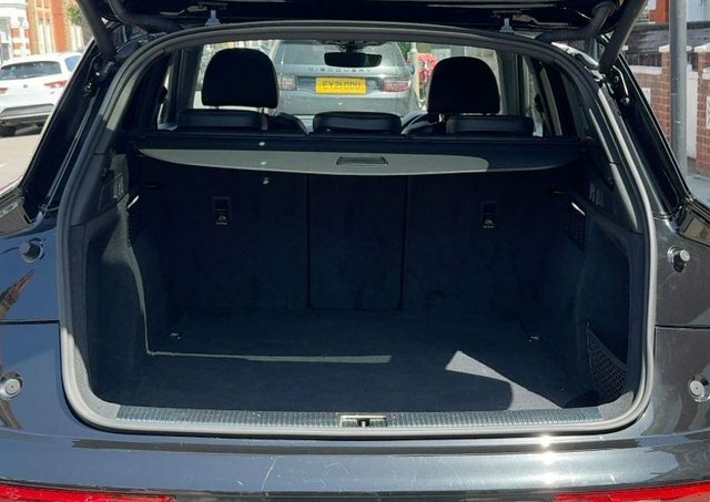Audi Q5 Tdi 40 S Line Black #5