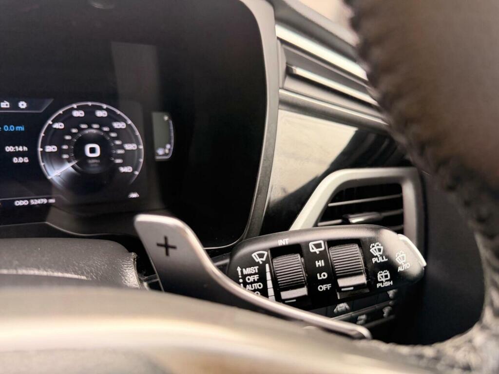 SsangYong Korando Korando Ventura E-motion White #33