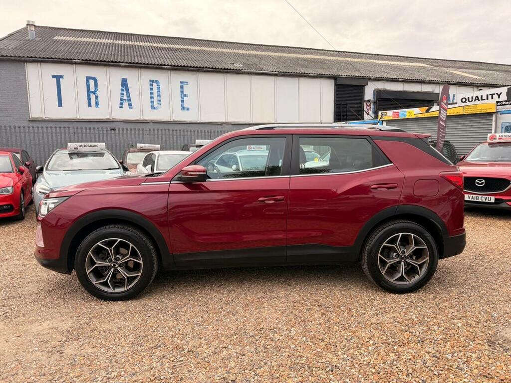 SsangYong Korando Korando Ventura E-motion White #7