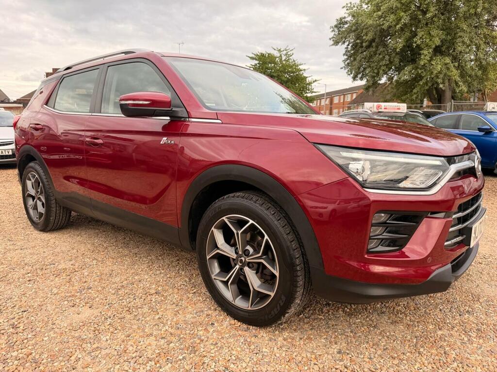 SsangYong Korando Korando Ventura E-motion White #19