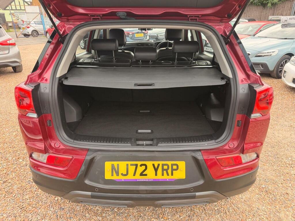 SsangYong Korando Korando Ventura E-motion White #12