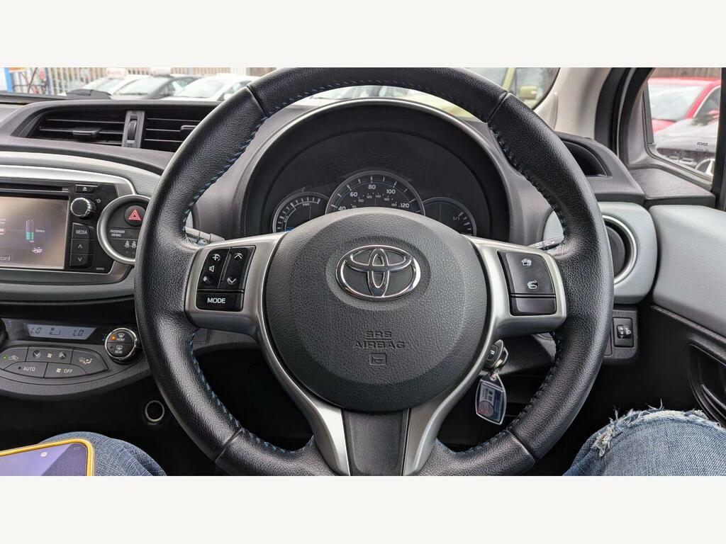 Toyota Yaris Hatchback Black #30