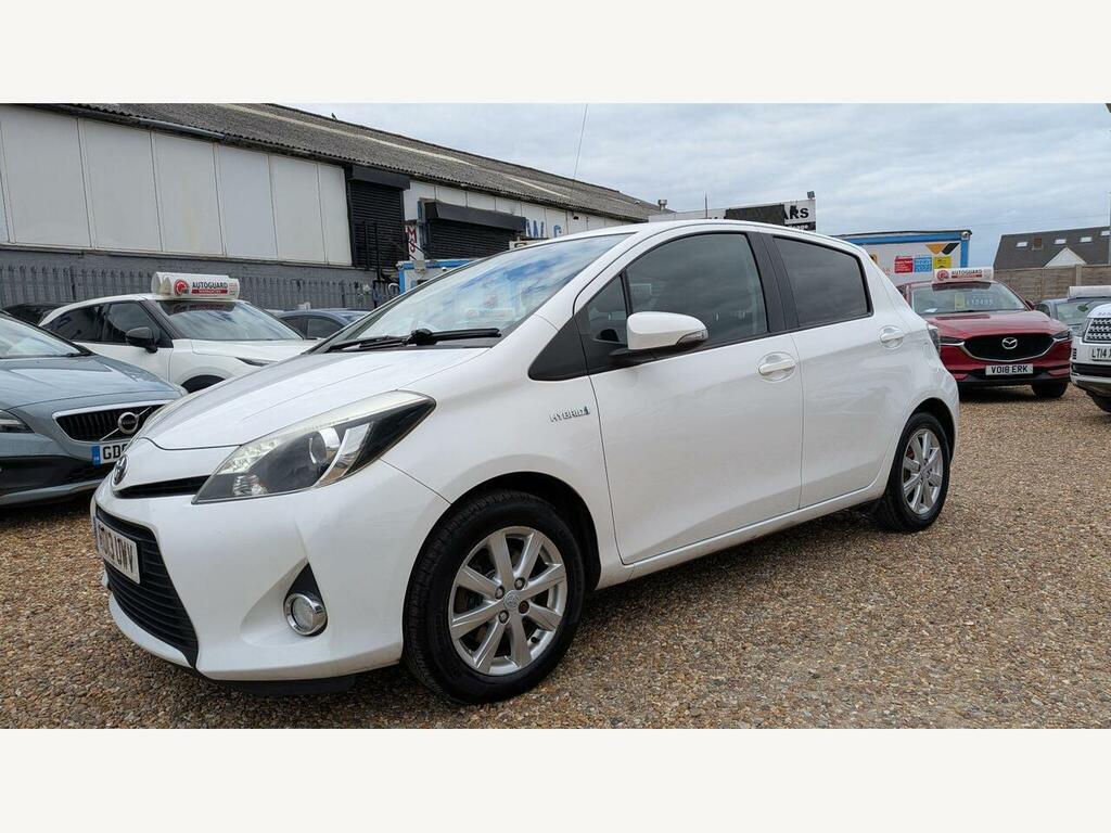Toyota Yaris Hatchback Black #8