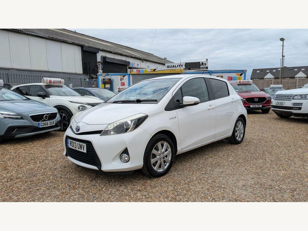 Toyota Yaris Hatchback Black #3