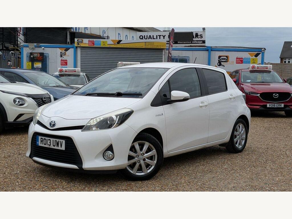 Toyota Yaris Hatchback Black #1