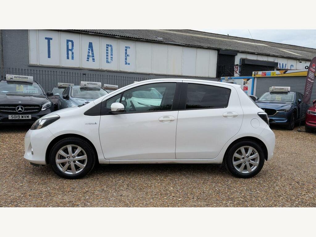 Toyota Yaris Hatchback Black #7