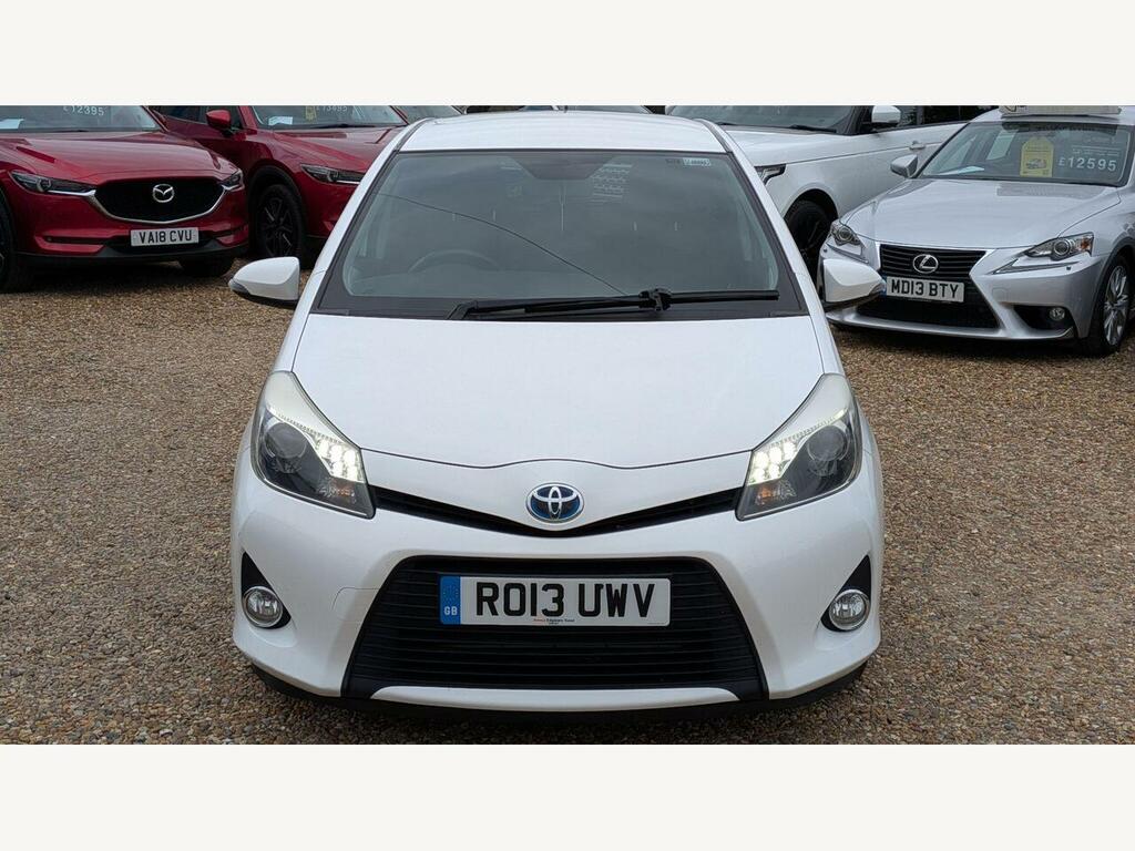 Toyota Yaris Hatchback Black #4