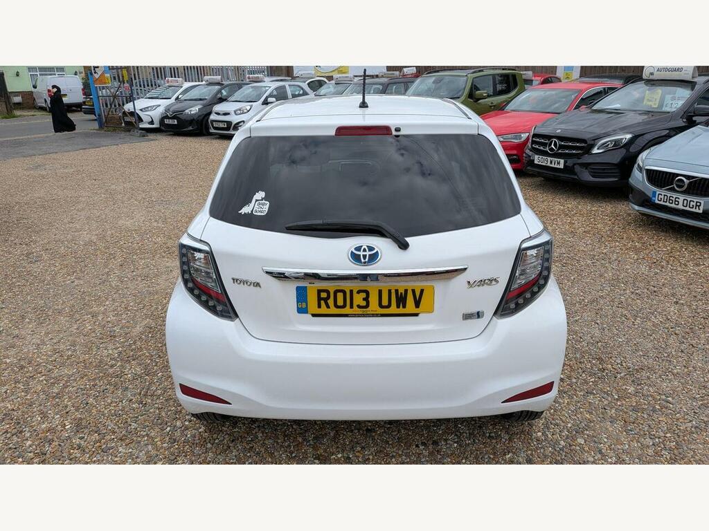 Toyota Yaris Hatchback Black #9