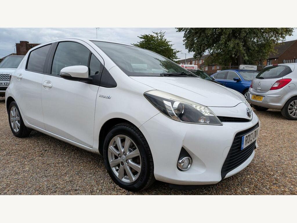 Toyota Yaris Hatchback Black #20