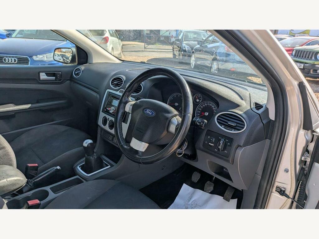 Ford Focus 1.6 LX Silver #15