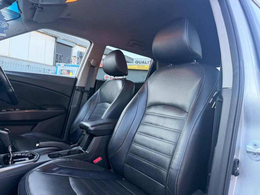 SsangYong Tivoli XLV Ultimate White #47