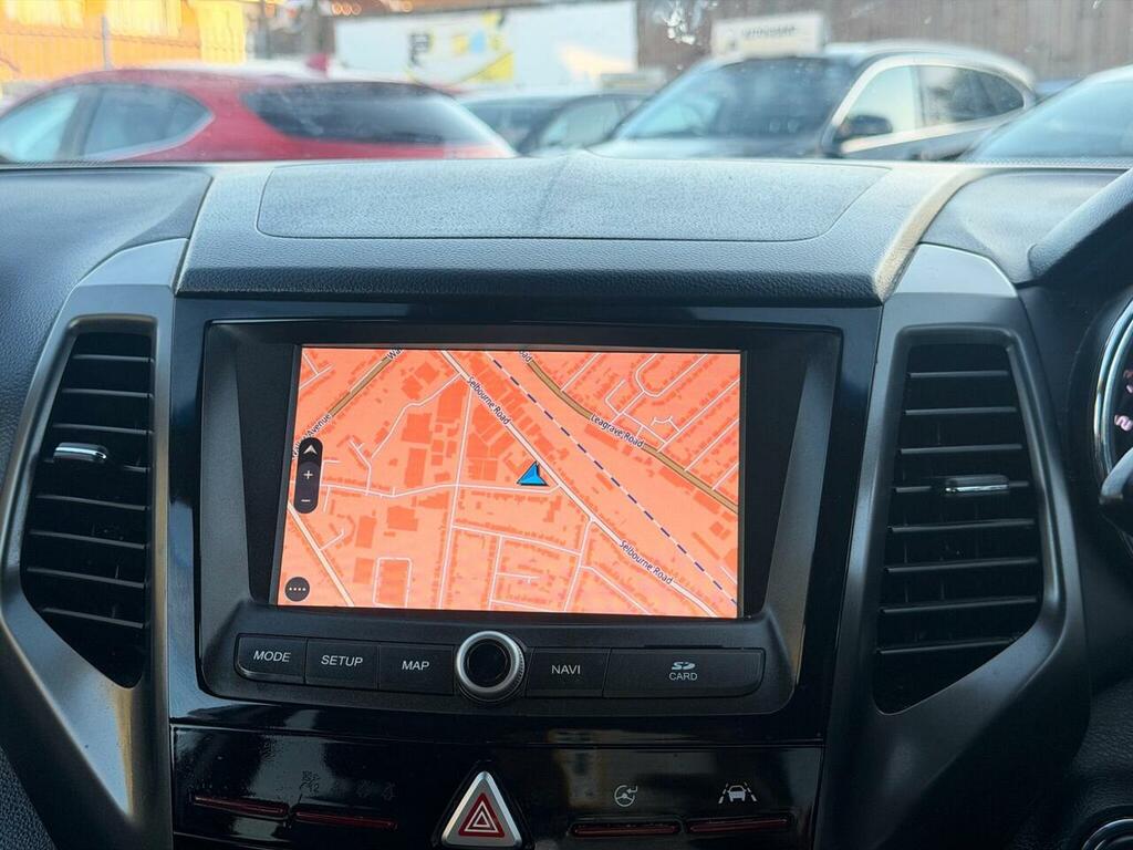 SsangYong Tivoli XLV Ultimate White #42
