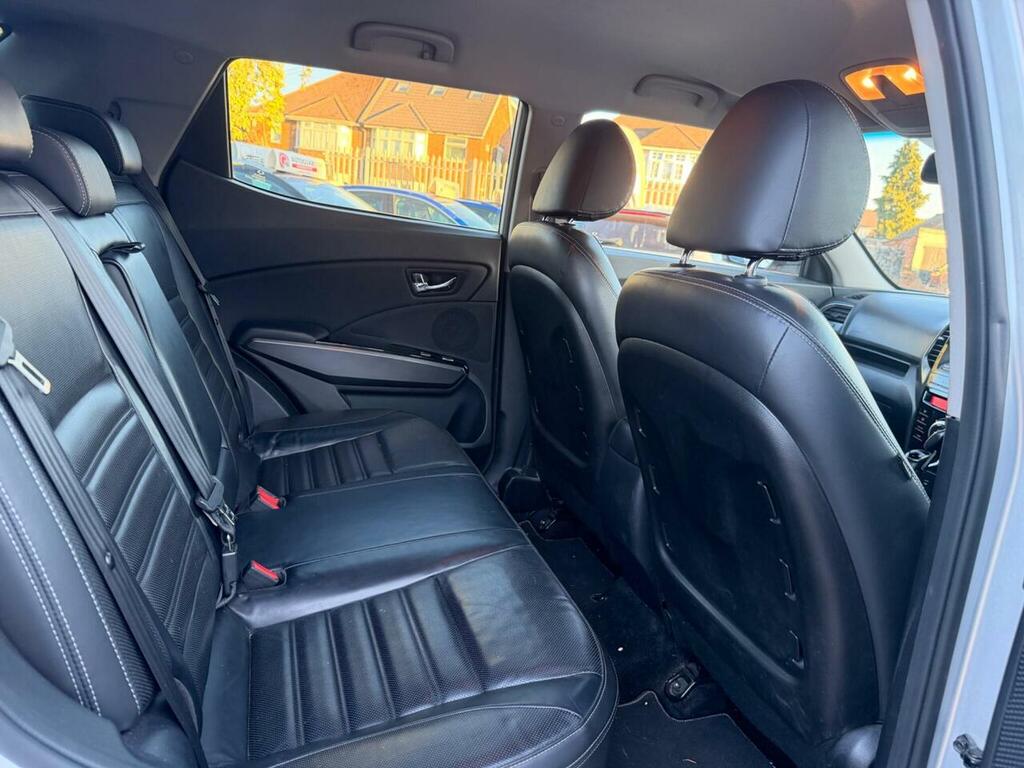 SsangYong Tivoli XLV Ultimate White #25
