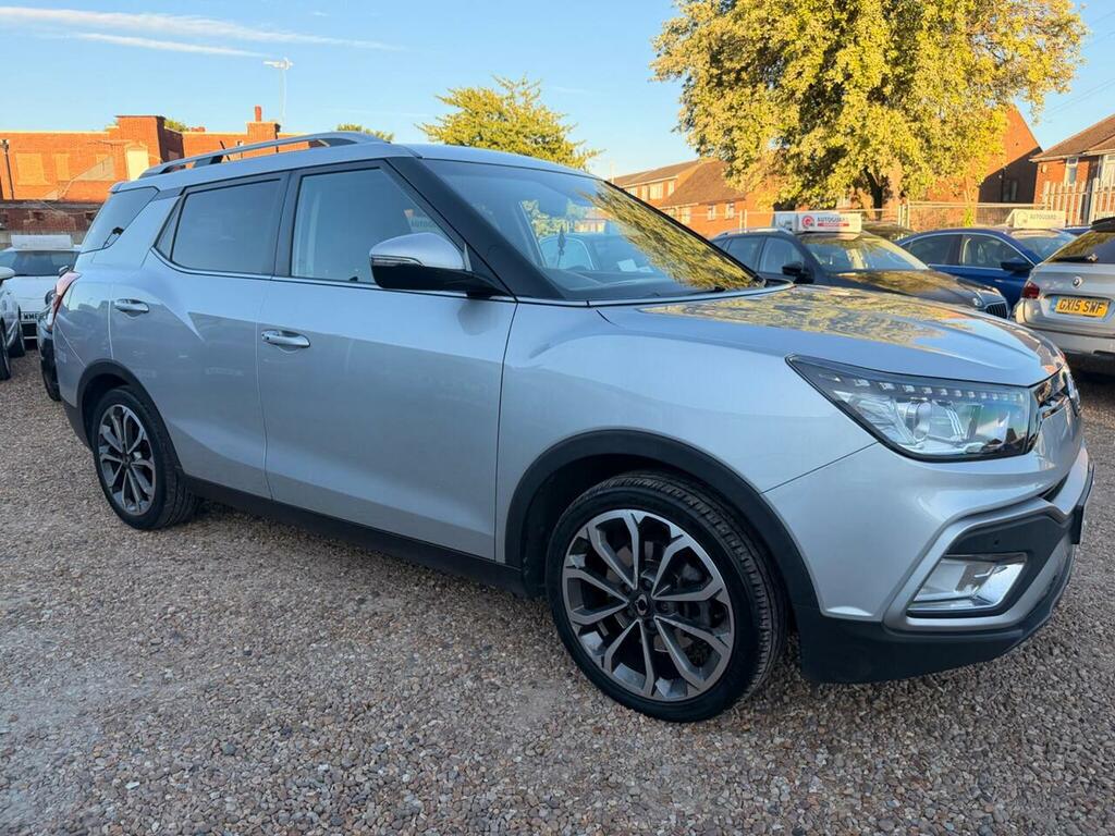 SsangYong Tivoli XLV Ultimate White #18