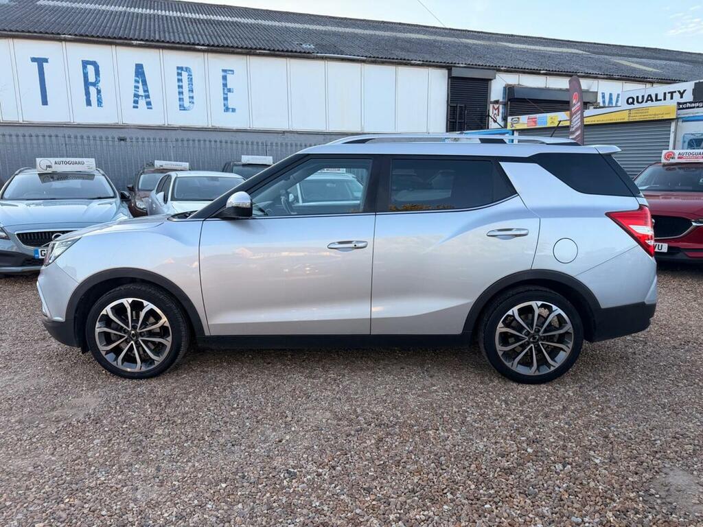 SsangYong Tivoli XLV Petrol Silver #5