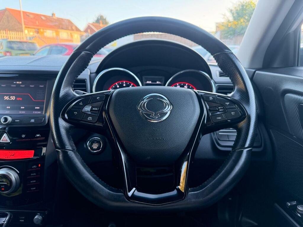 SsangYong Tivoli XLV Ultimate White #29