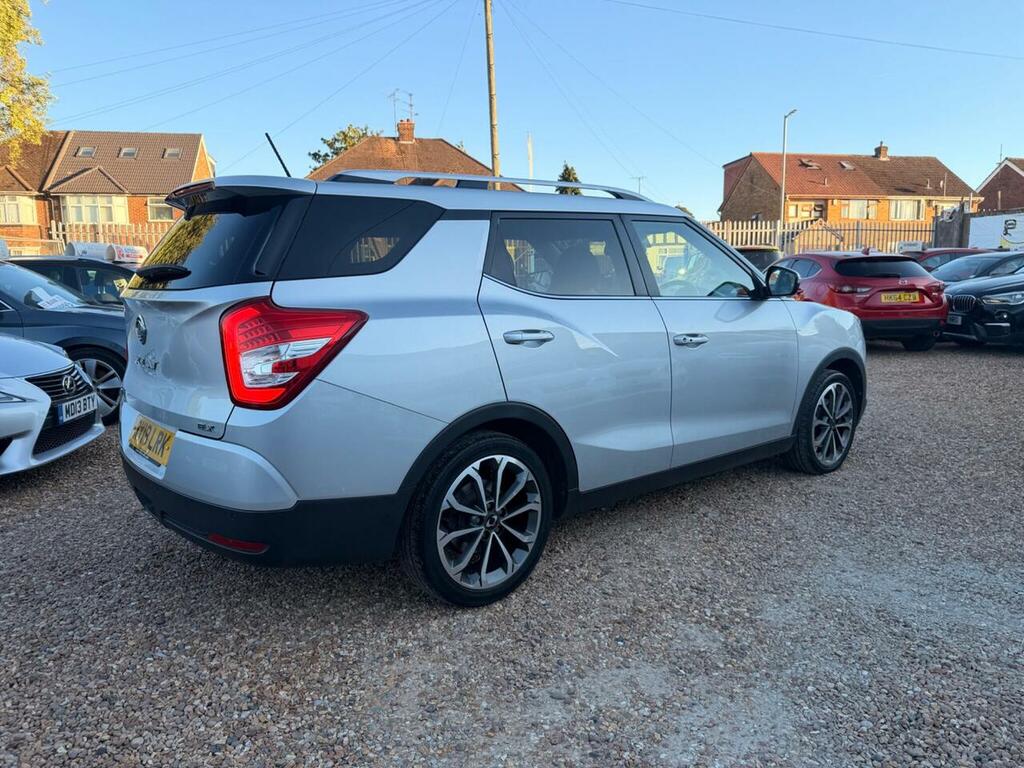SsangYong Tivoli XLV Ultimate White #16