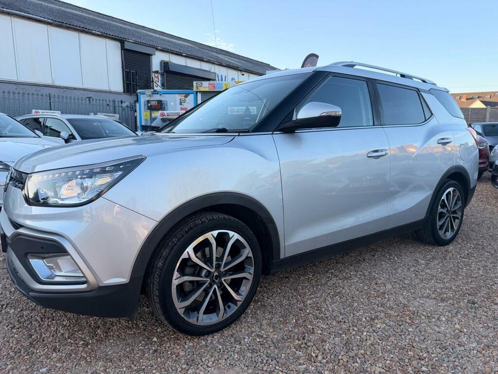 SsangYong Tivoli XLV Petrol Silver #6