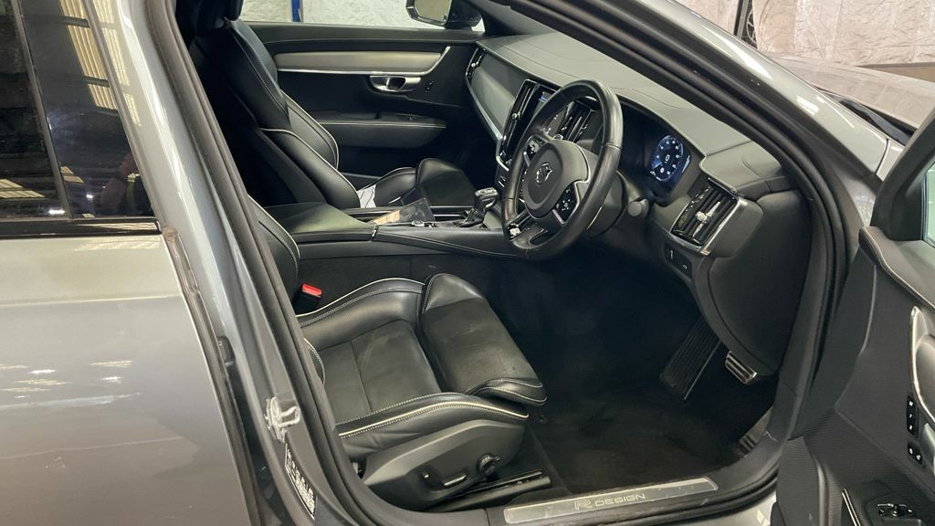 Volvo S90 D4 R-design Plus Saloon Grey #5