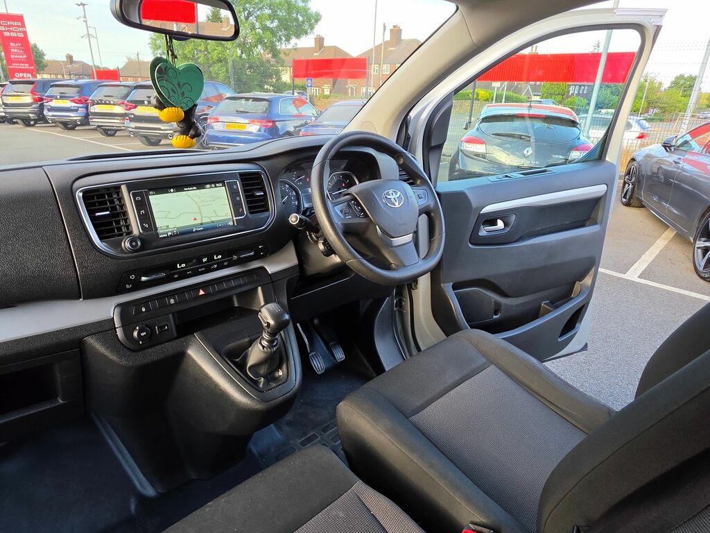 Toyota Proace Verso D-4d L1 Combi Black #18
