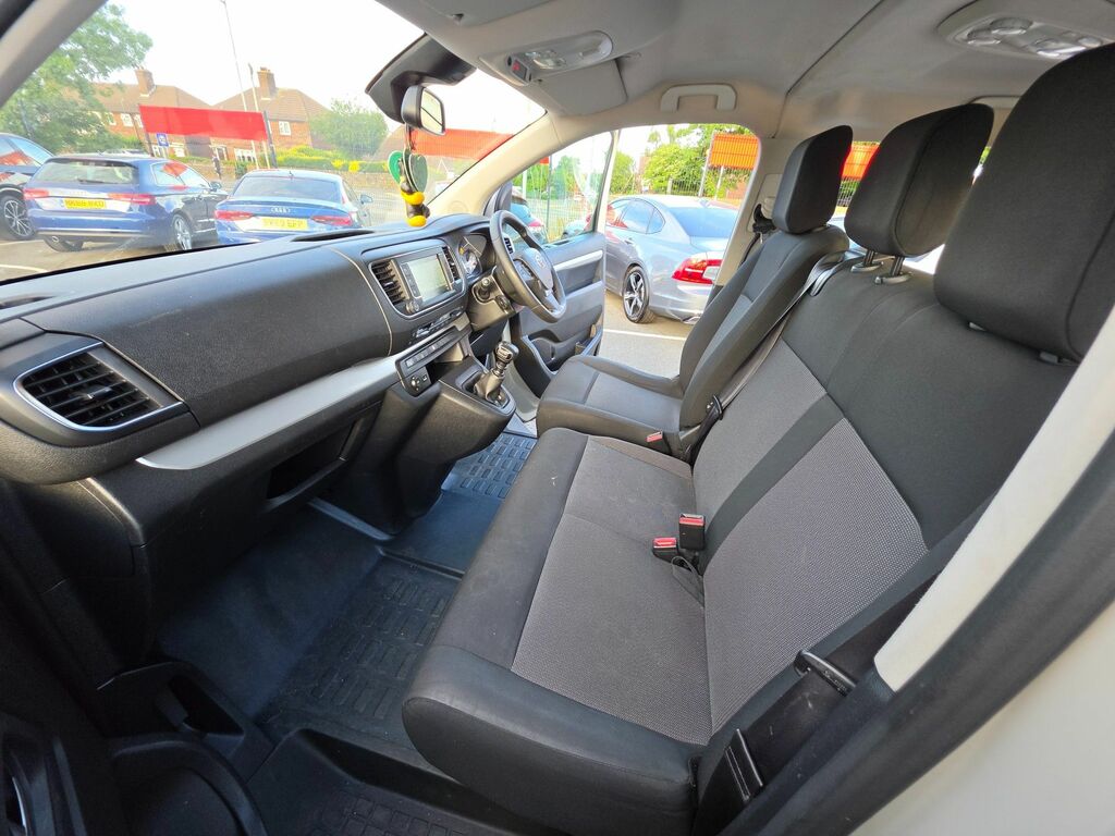 Toyota Proace Verso D-4d L1 Combi Black #19