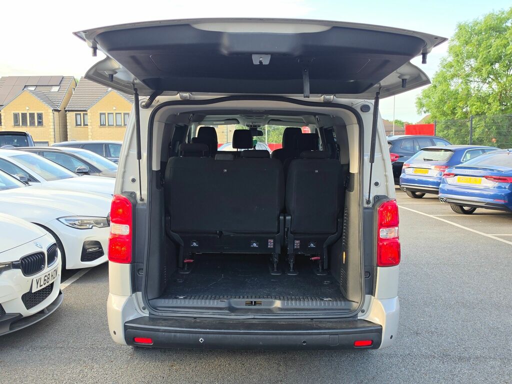 Toyota Proace Verso D-4d L1 Combi Black #8