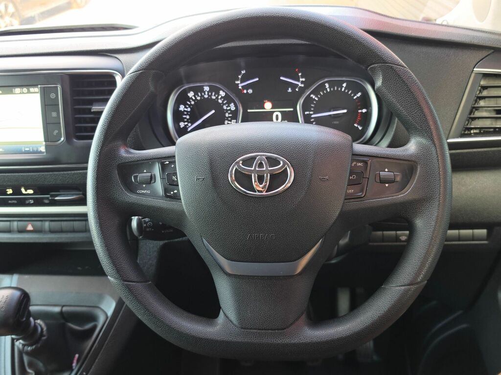 Toyota Proace Verso D-4d L1 Combi Black #47