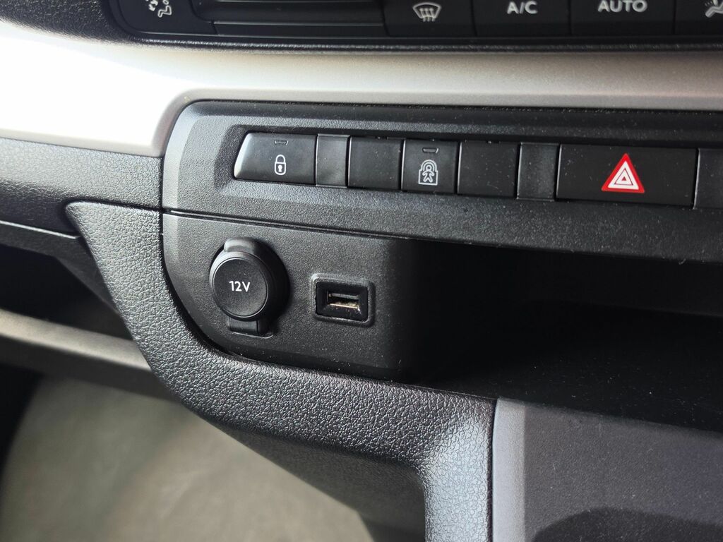Toyota Proace Verso D-4d L1 Combi Black #35