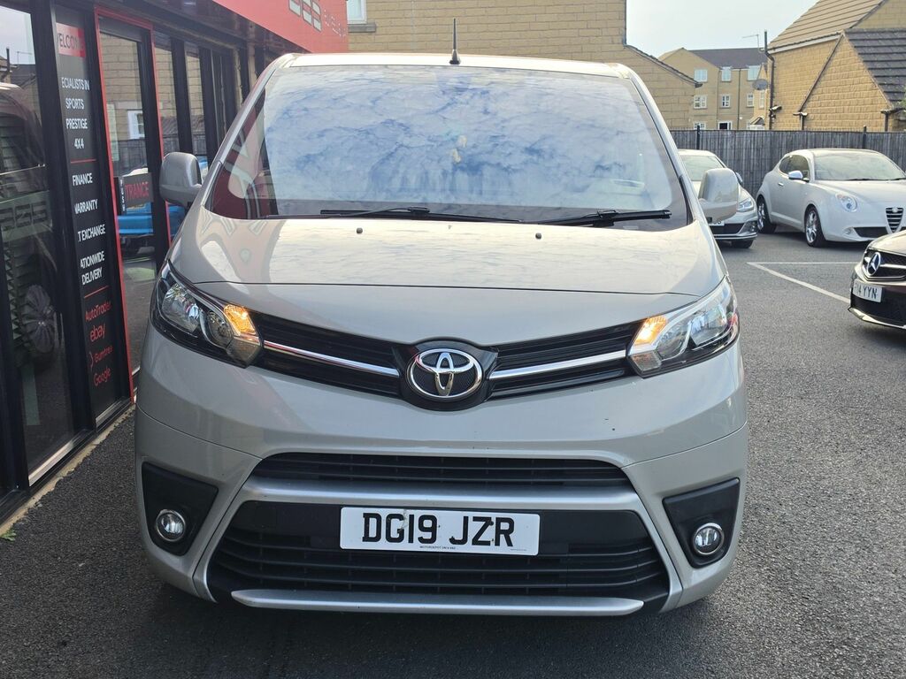 Toyota Proace Verso D-4d L1 Combi Black #12